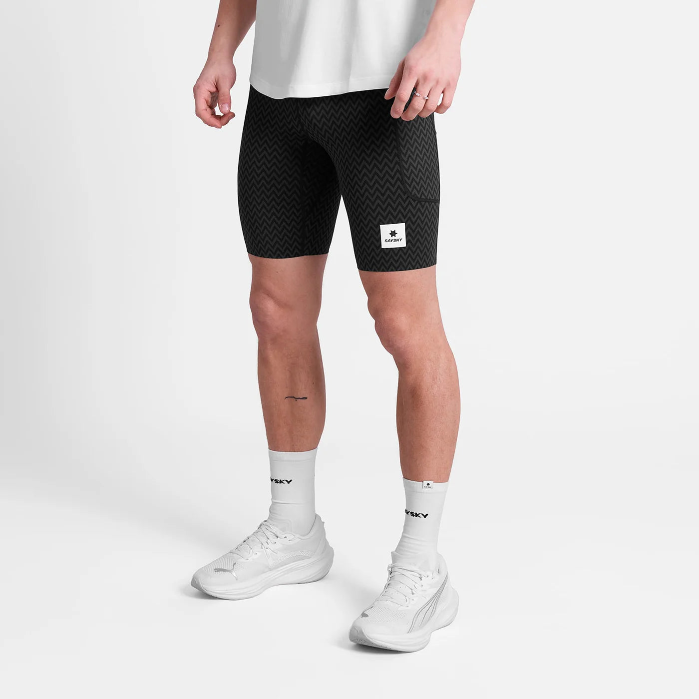 【SAYSKY】Zig Zag Combat+ Short Tights 9inch - Blackzigzag [メンズ]